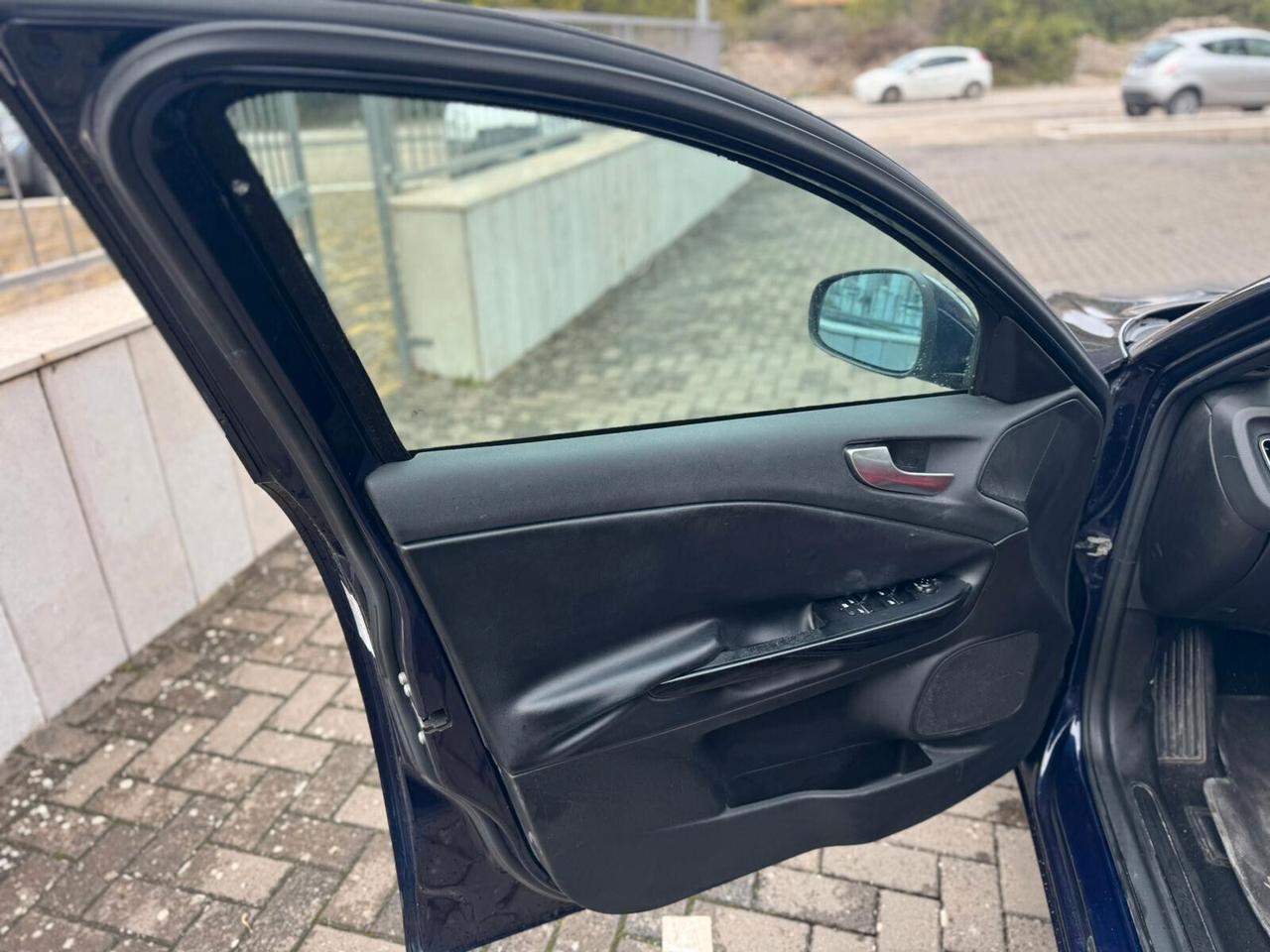 Alfa Romeo Giulietta 2.0 JTDm-2 140 CV Distinctive