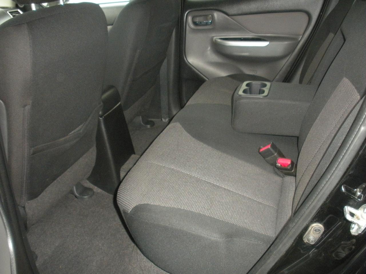 Mitsubishi L200 2.4 DI-D/181CV Double Cab SAFARI