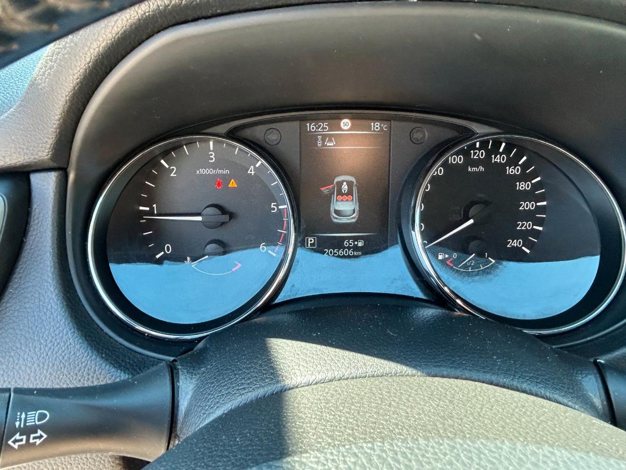 Nissan Qashqai 1.6 dci Tekna 2wd 130cv xtronic