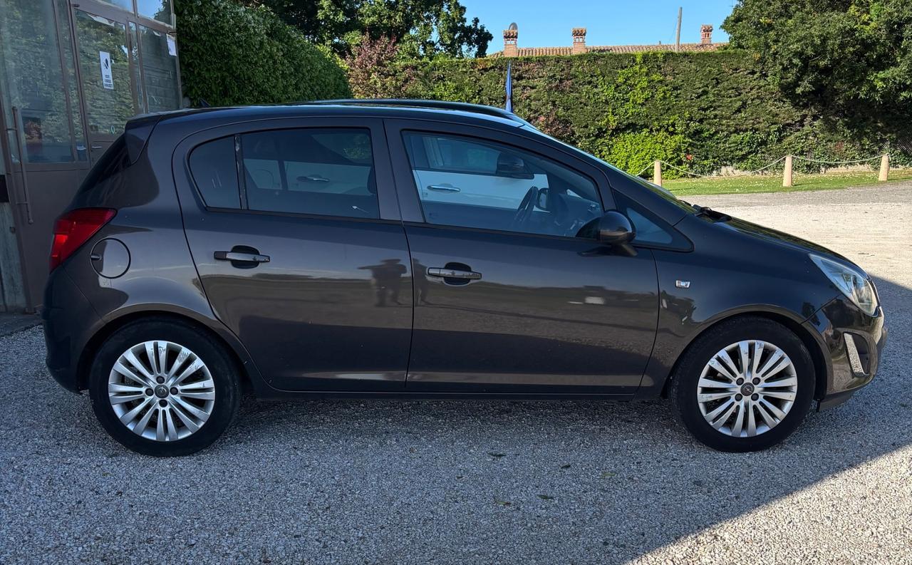 Opel Corsa 1.2 85CV 5 porte GPL-TECH Edition