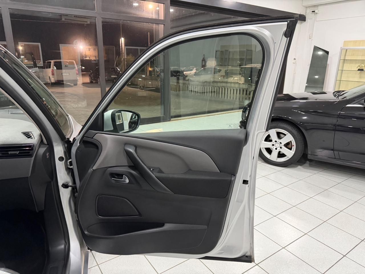 Citroen Grand C4 Picasso 1.6 HDi 115 Seduction