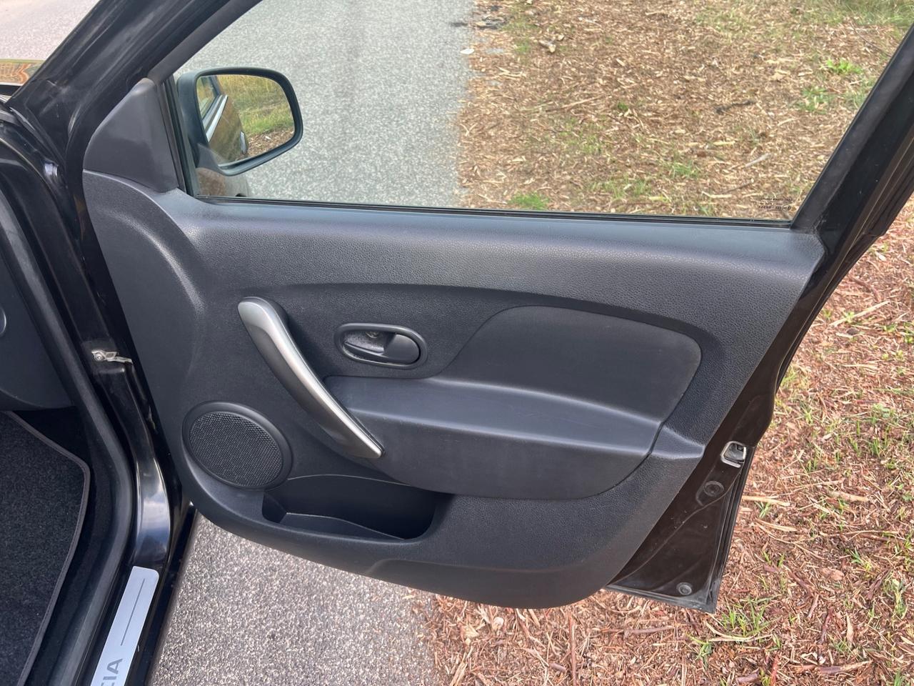 Dacia Sandero 1.2 16V GPL 75CV