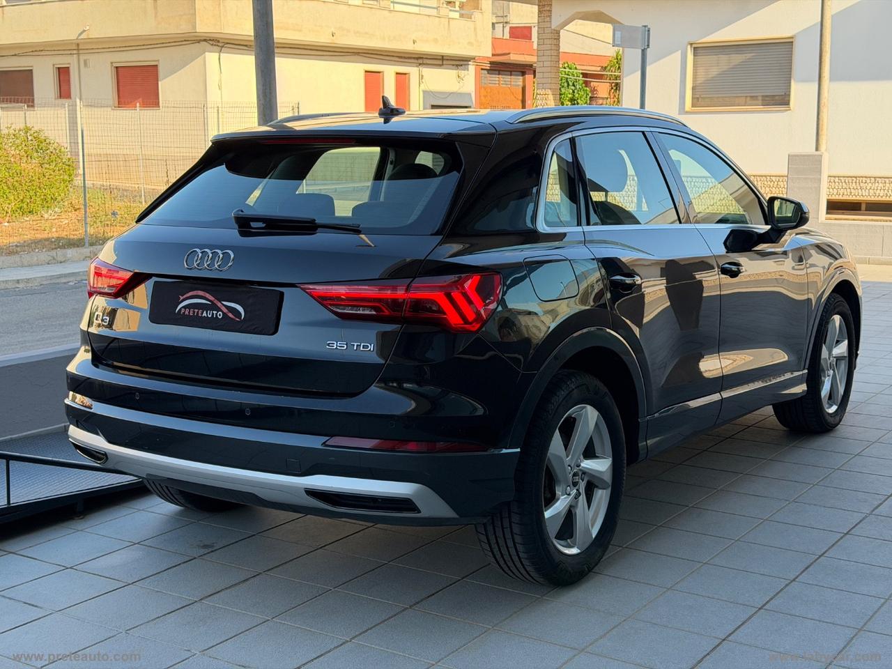 AUDI Q3 35 TDI S tronic Business Advanced