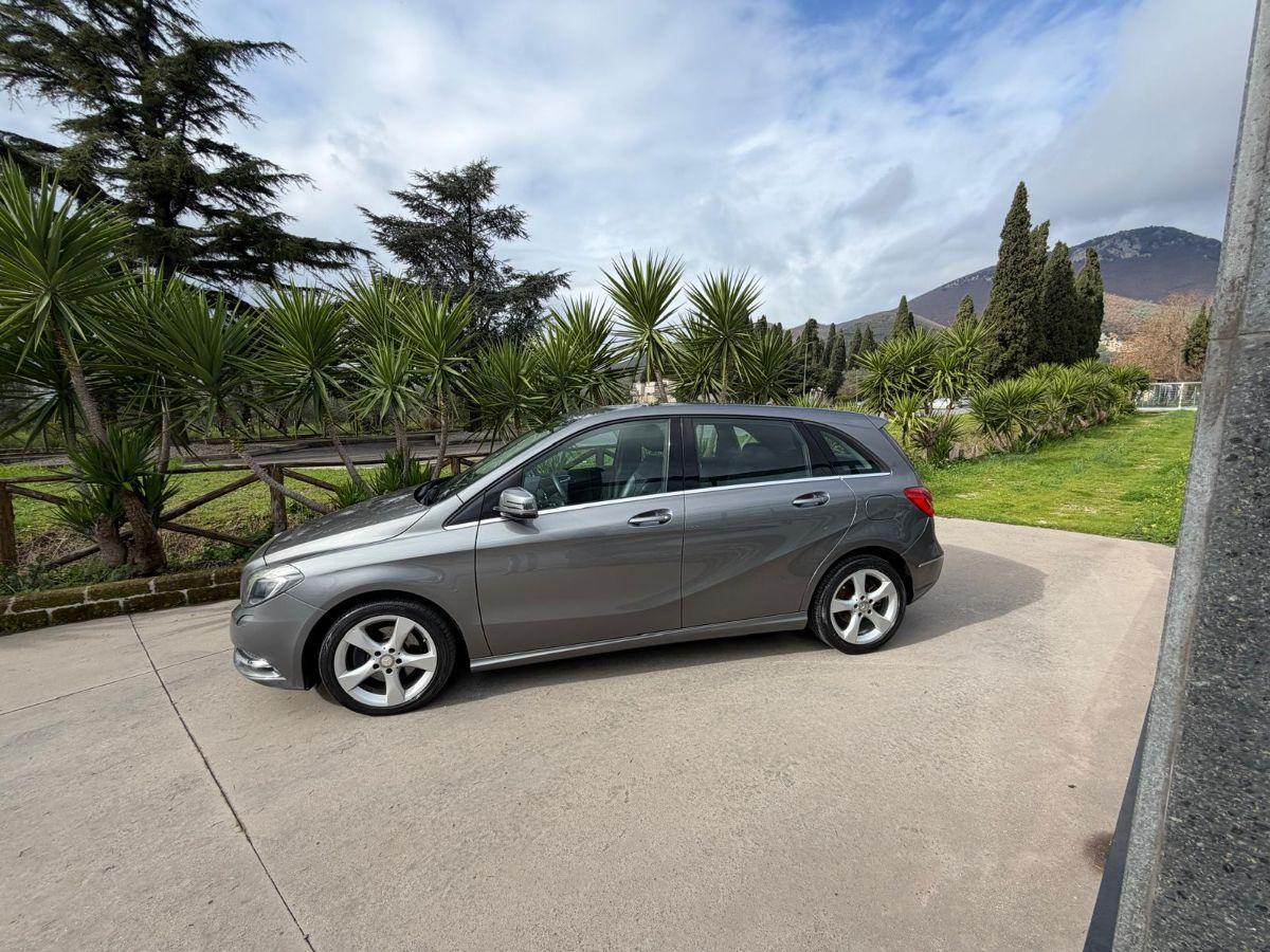 MERCEDES - Classe B - B 200 CDI Premium