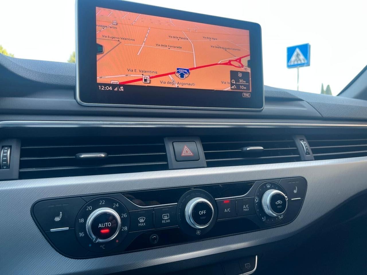 Audi A4 Avant 35 TDI S-tronic Business Sport Gancio