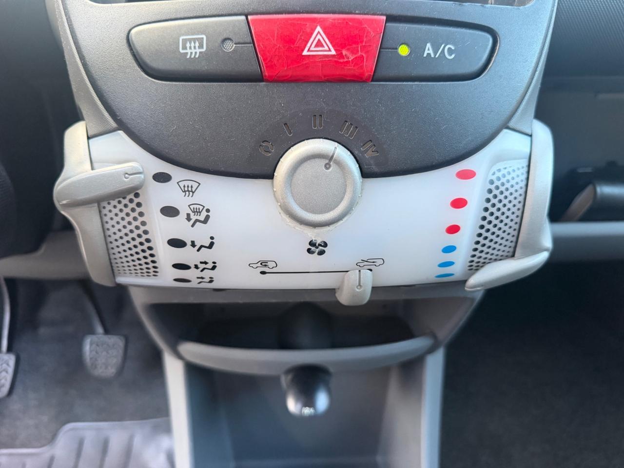 Toyota Aygo 1.0 12V VVT-i 5 porte Deep Ocean Connect