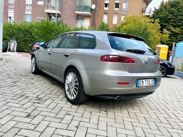 Alfa Romeo 159 2.0 JTDm Sportwagon Distinctive