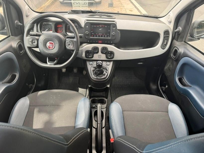 Fiat Panda 1.0 FireFly Hybrid GPL CROSS