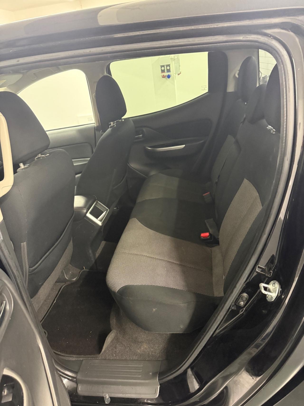 Mitsubishi L200 2.3 D Double Cab 4x4 Super Select Intense