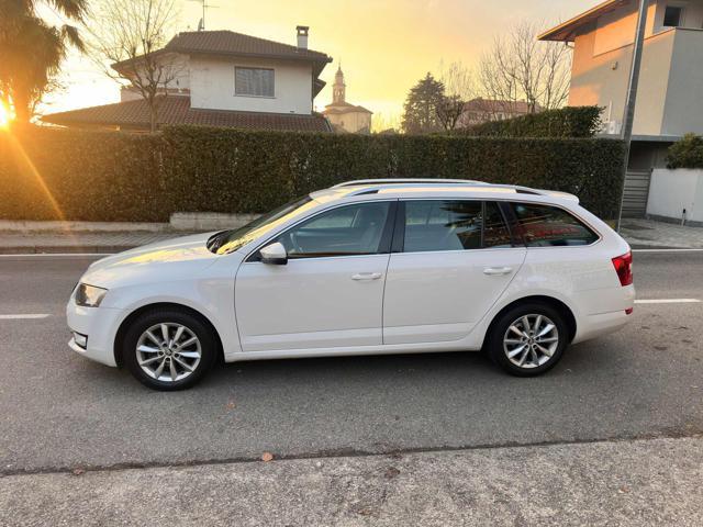 SKODA Octavia 1.6 TDI CR 105 CV DSG Wagon Elegance