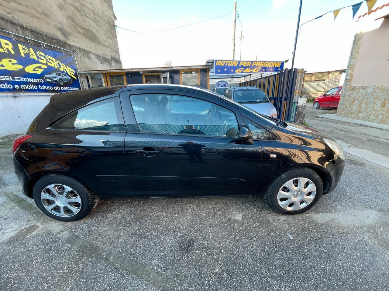 Opel Corsa 1.2 3 porte Club