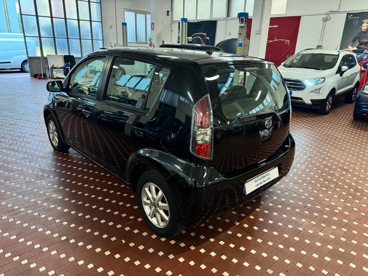 Daihatsu Sirion 1.3 Taka A/T 4WD - CAMBIO AUTOMATICO