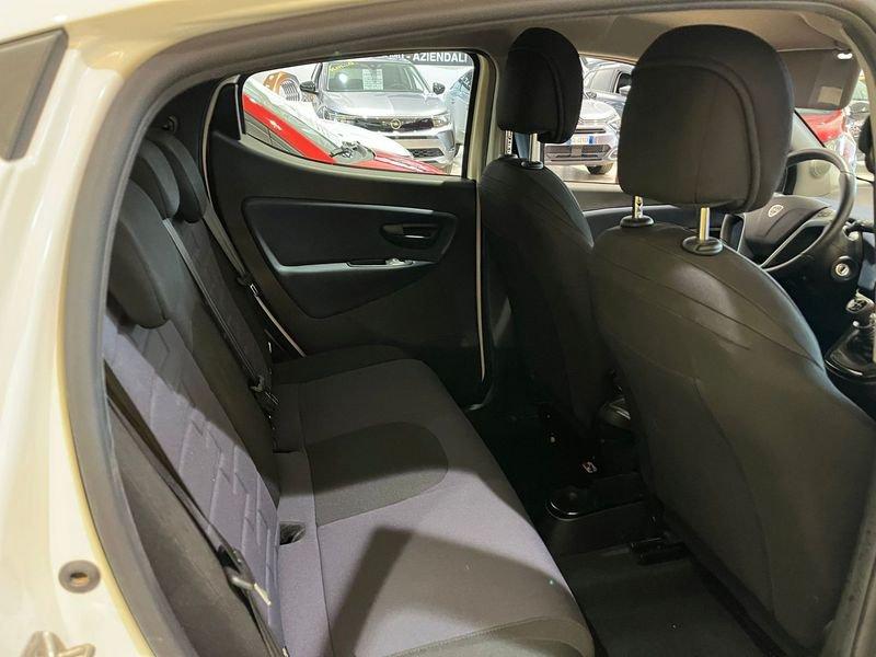 Lancia Ypsilon Ypsilon 1.0 FireFly 5 porte S&S Hybrid Platino