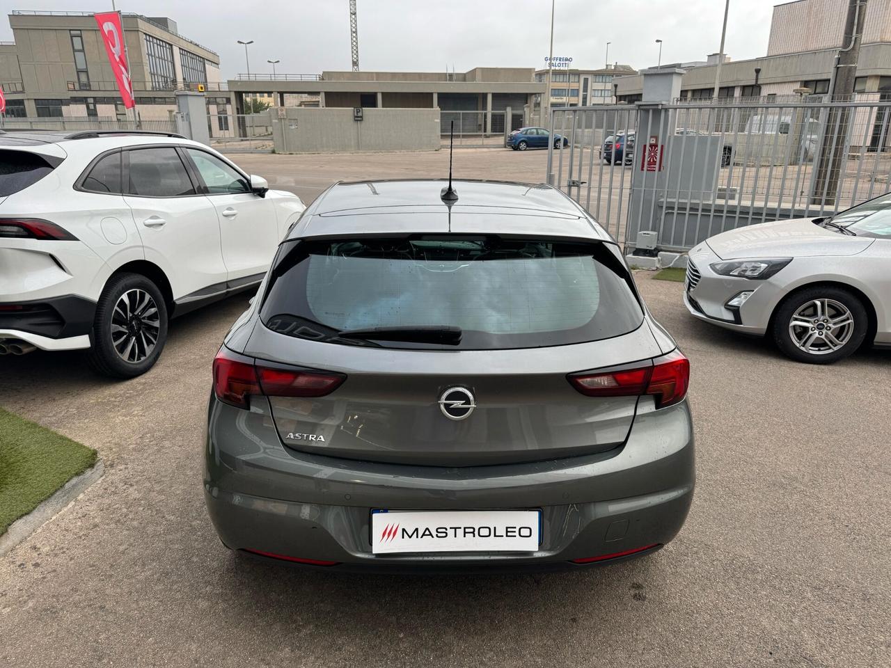 Opel Astra 1.2 Turbo 130 CV S&S 5 porte Business Elegance