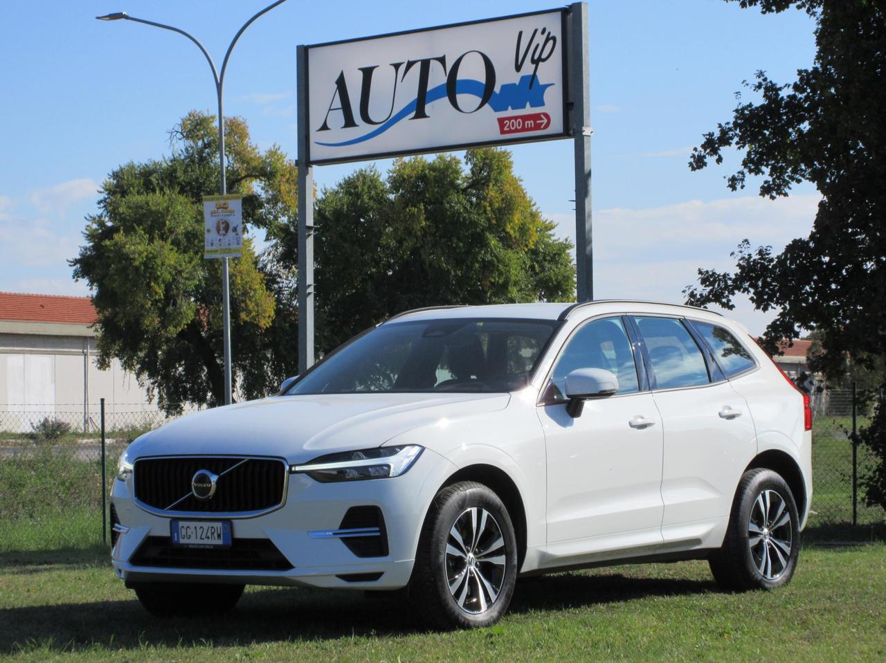 Volvo XC60 2.0 b4 Momentum auto