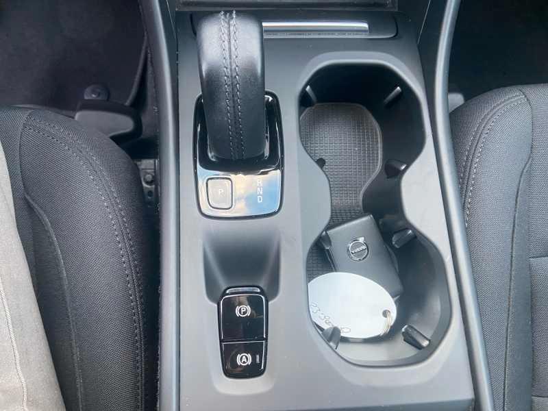 VOLVO XC40 1.5 t2 Momentum Pro AuTo