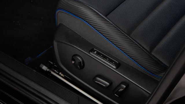 VOLKSWAGEN Golf R BLACK EDITION VENTURI ASSETTO GAR. ESTESA