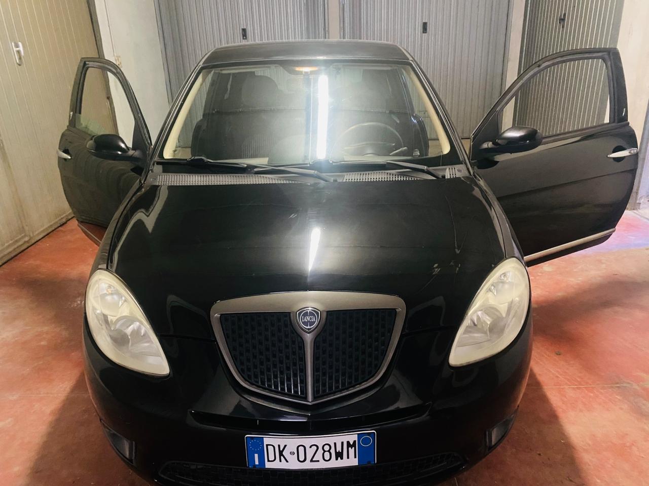 Lancia Ypsilon 1.2 Oro