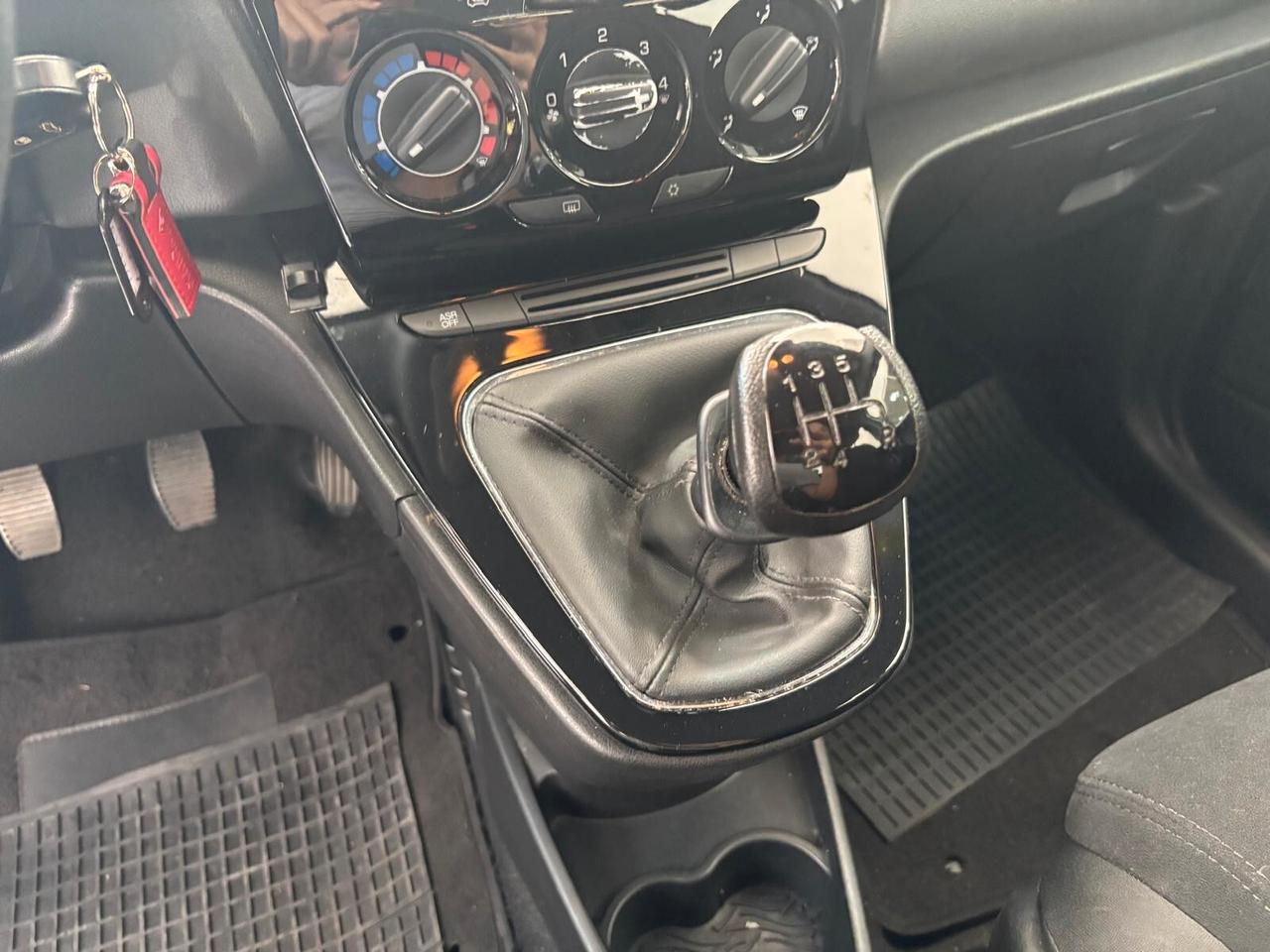 Lancia Ypsilon 1.2 69 CV 5 porte Elle
