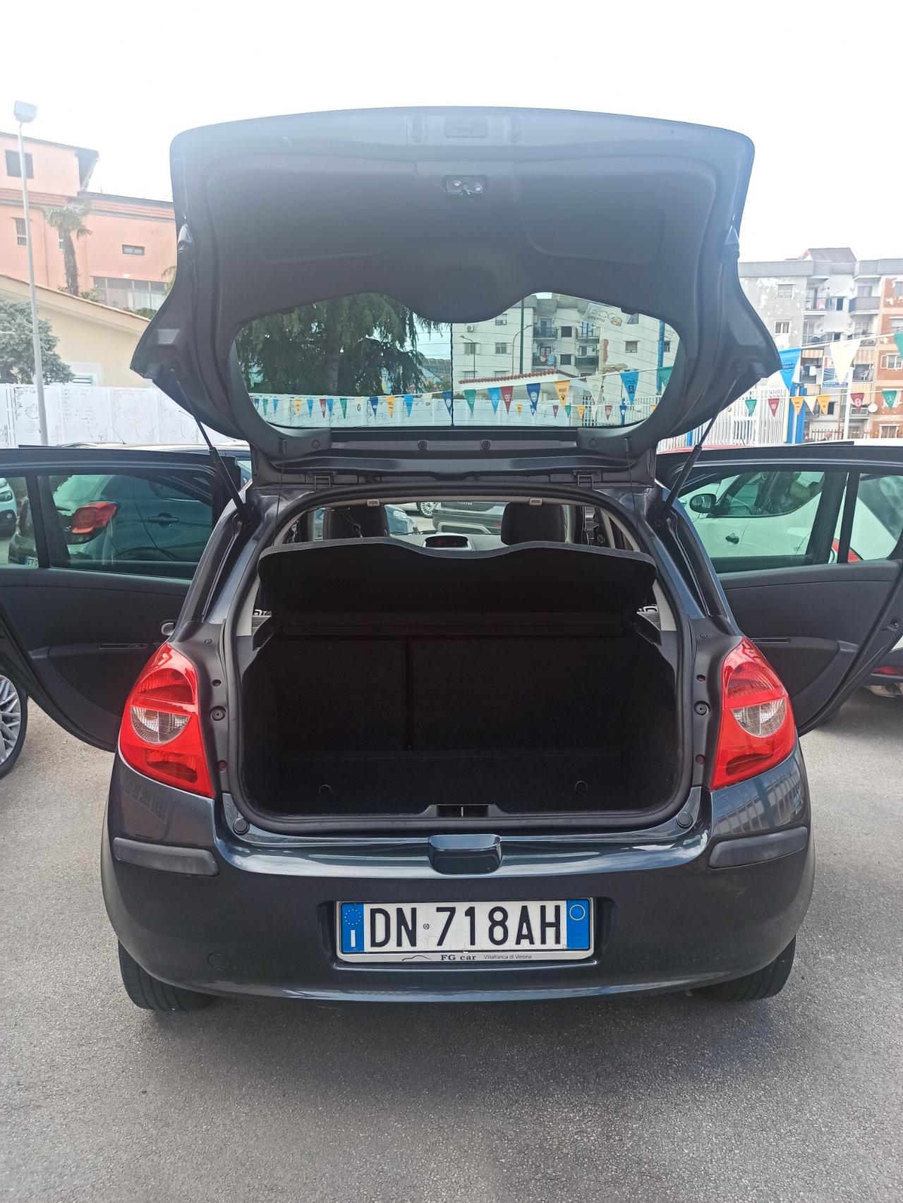 Renault Clio Storia 1.2 75 cv 5 porte Dynamique