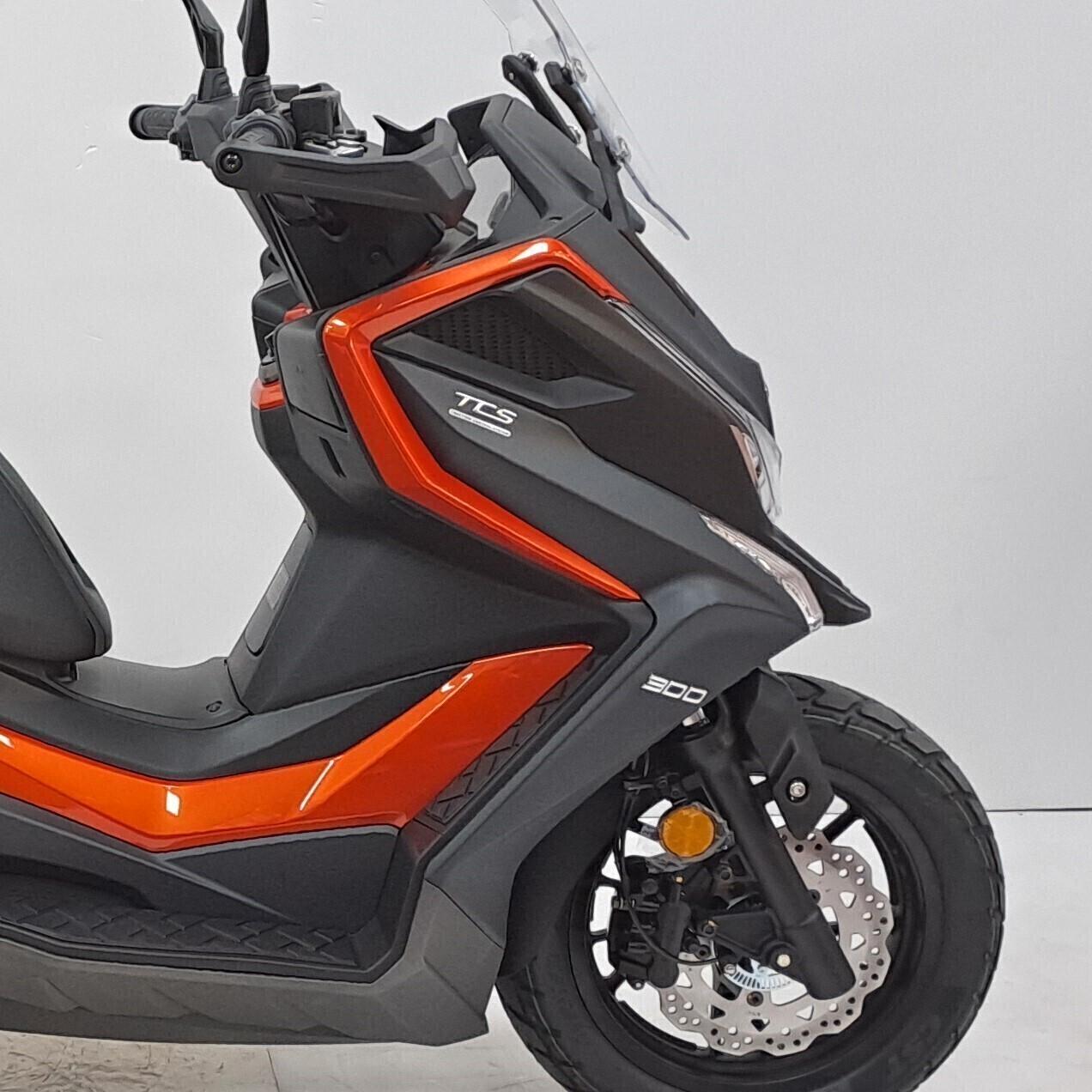 Kymco DTX 360 300 * 78 euro/MESE - ACCONTO 0