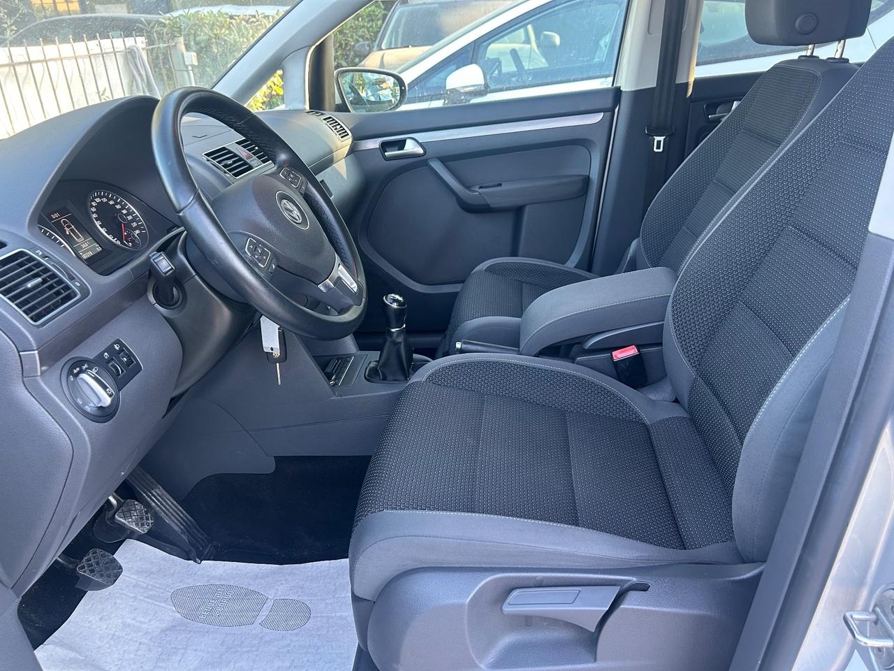 Volkswagen Touran 1.6 TDI *7 POSTI*Comfortline