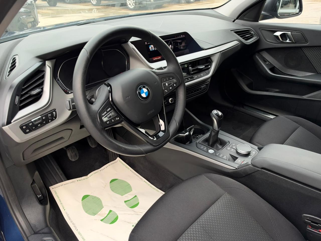 Bmw 116 116d 5p. Advantage