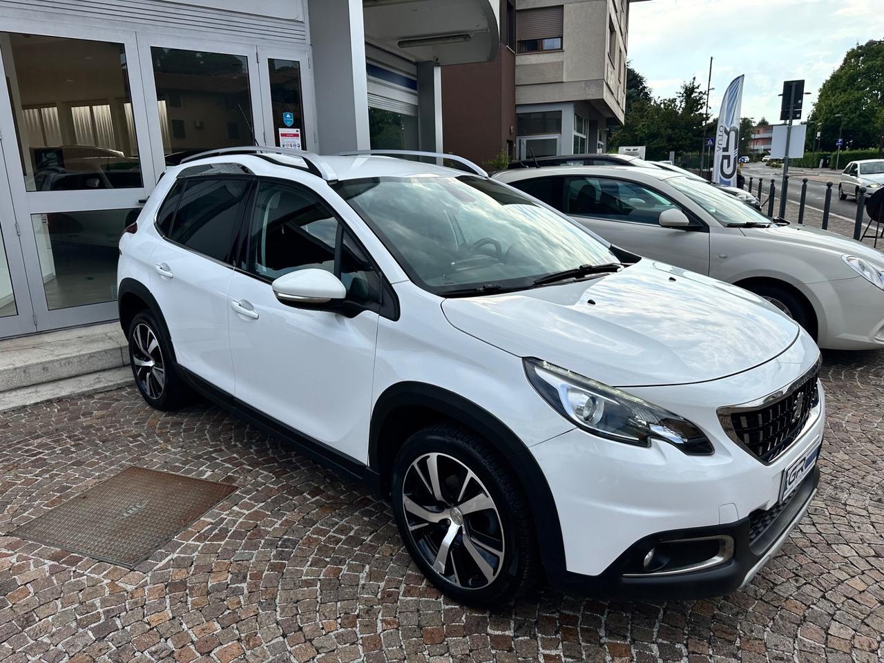 Peugeot 2008 BlueHDi 100 Allure - Uniproprietario