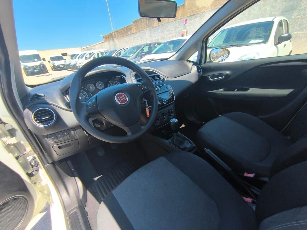 Fiat Punto 1.3 MJT 75 CV Street 2014