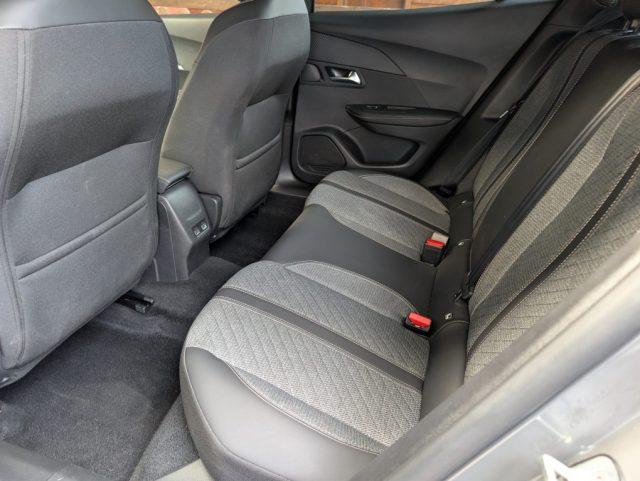 PEUGEOT 2008 PureTech 130 S&S EAT8 Allure
