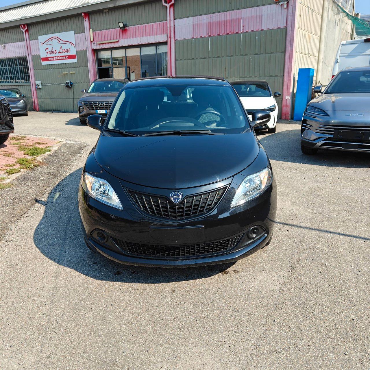 LANCIA Y Ypsilon 1.0 firefly hybrid Silver s&s 70cv