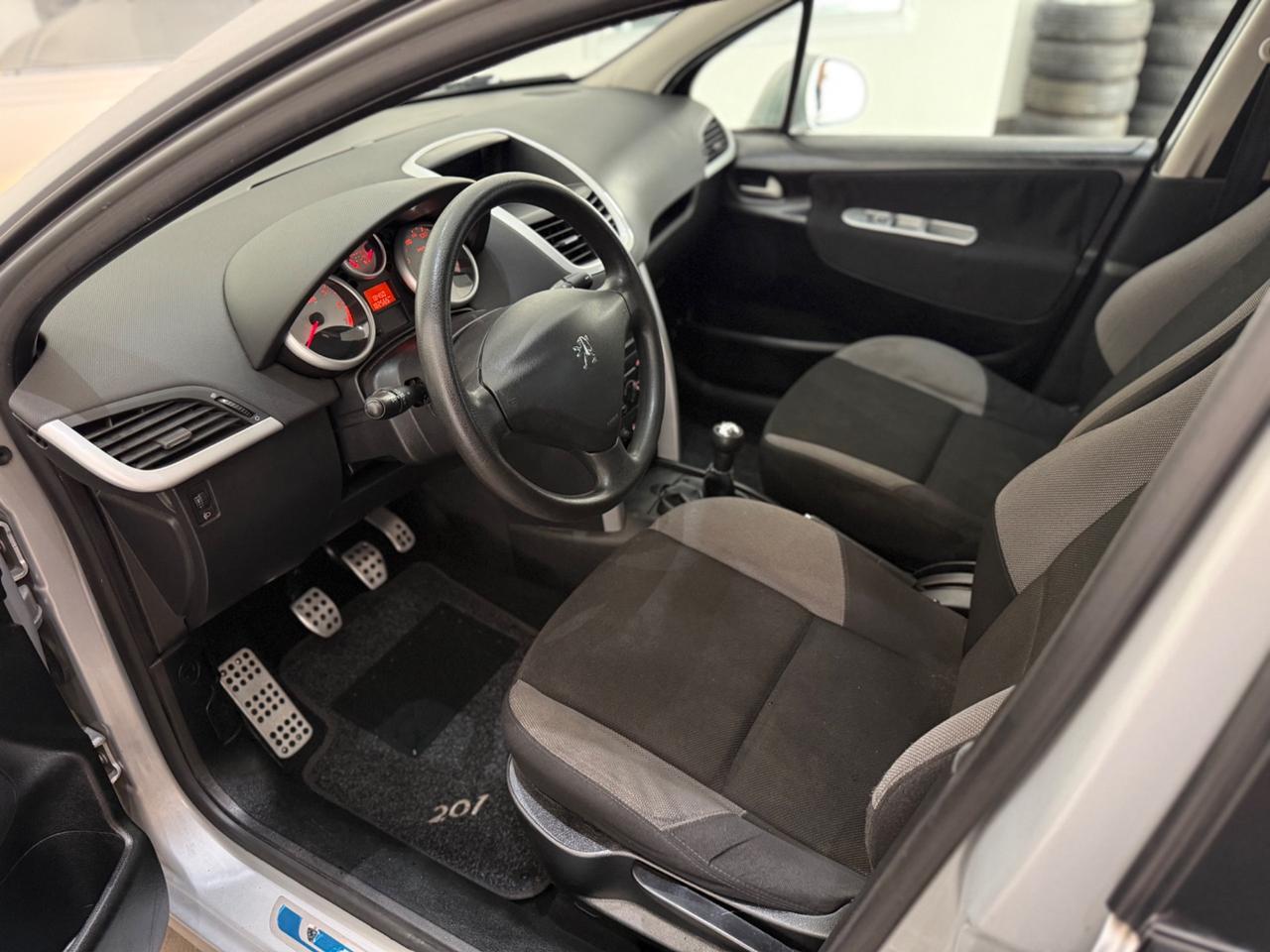 Peugeot 207 1.4 VTi 95CV SW XS Per Neopatentati