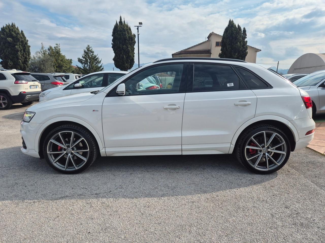 Audi Q3 2.0 TDI 150 CV quattro S tronic S-LINE