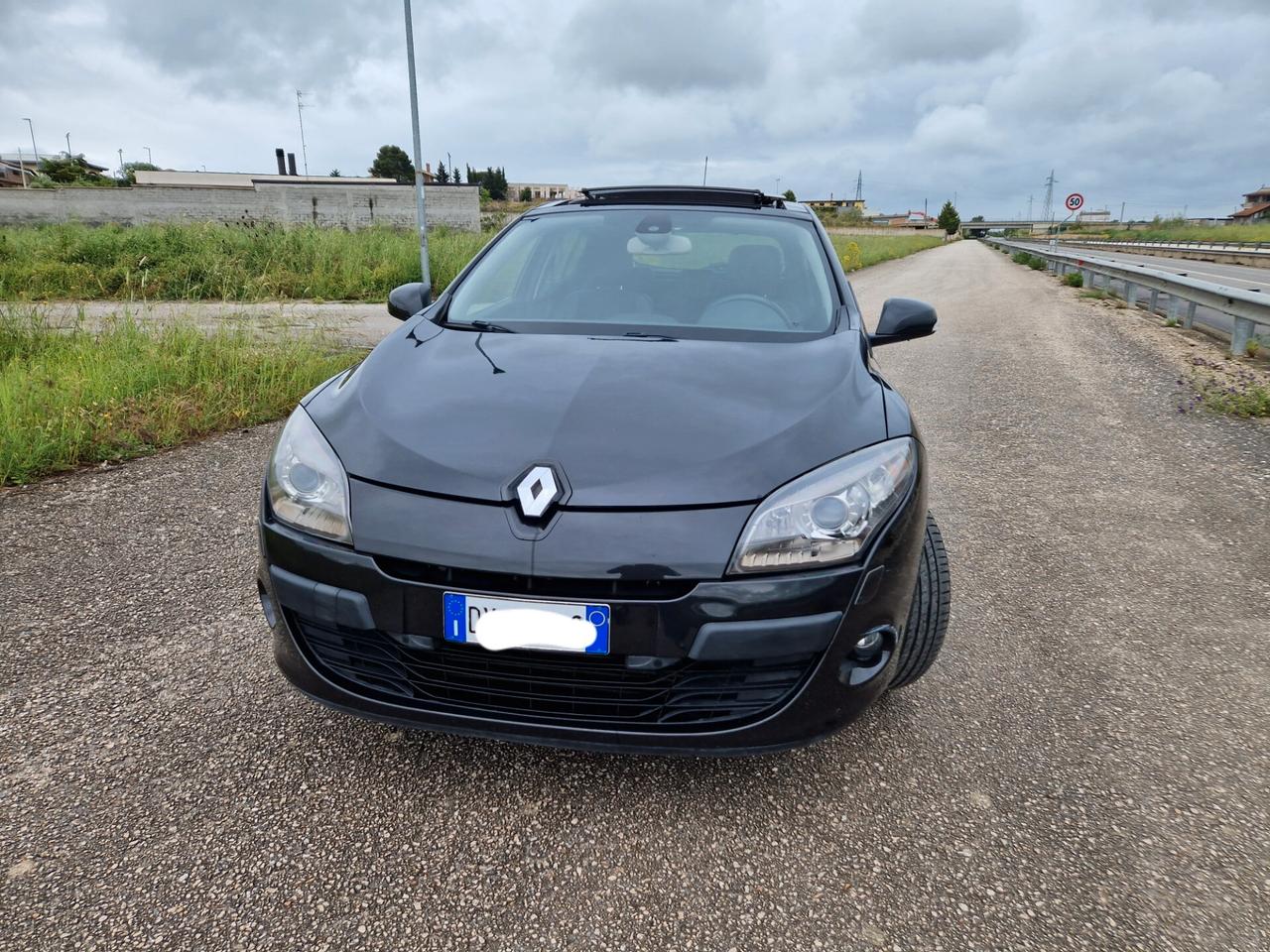 Renault Megane Mégane C-C 1.5 dCi 110CV EDC Luxe