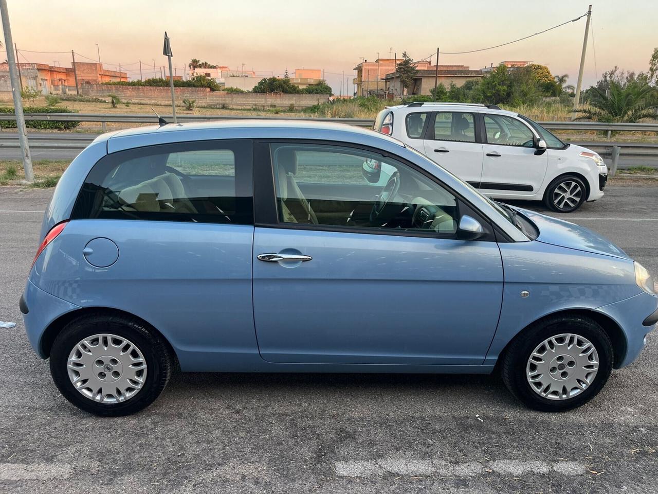 Lancia Ypsilon 1.2 Argento Unipro 2003