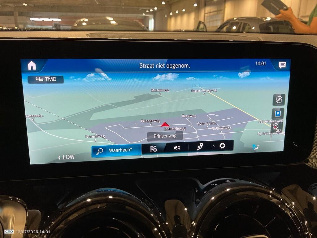 MERCEDES-BENZ GLB 180D 115CV AUTOMATIC BUSINESS SOLUTION ( FARI LED - TETTO APRIBILE - CRUISE - NAVI PREMIUM - PARK ASSIST )