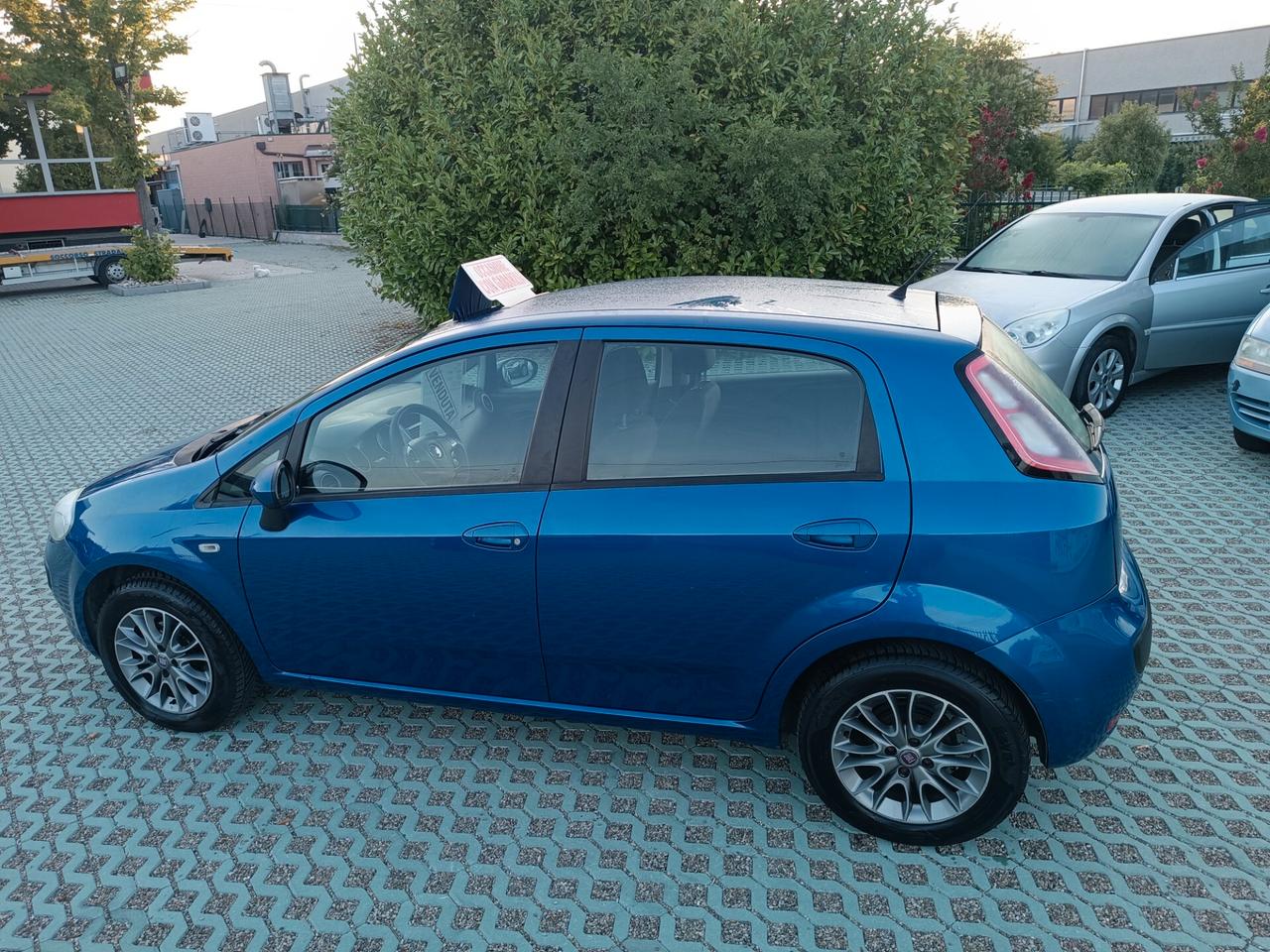 Fiat Punto Evo 1.2 Benzina~NEOPAT~127.000~2011