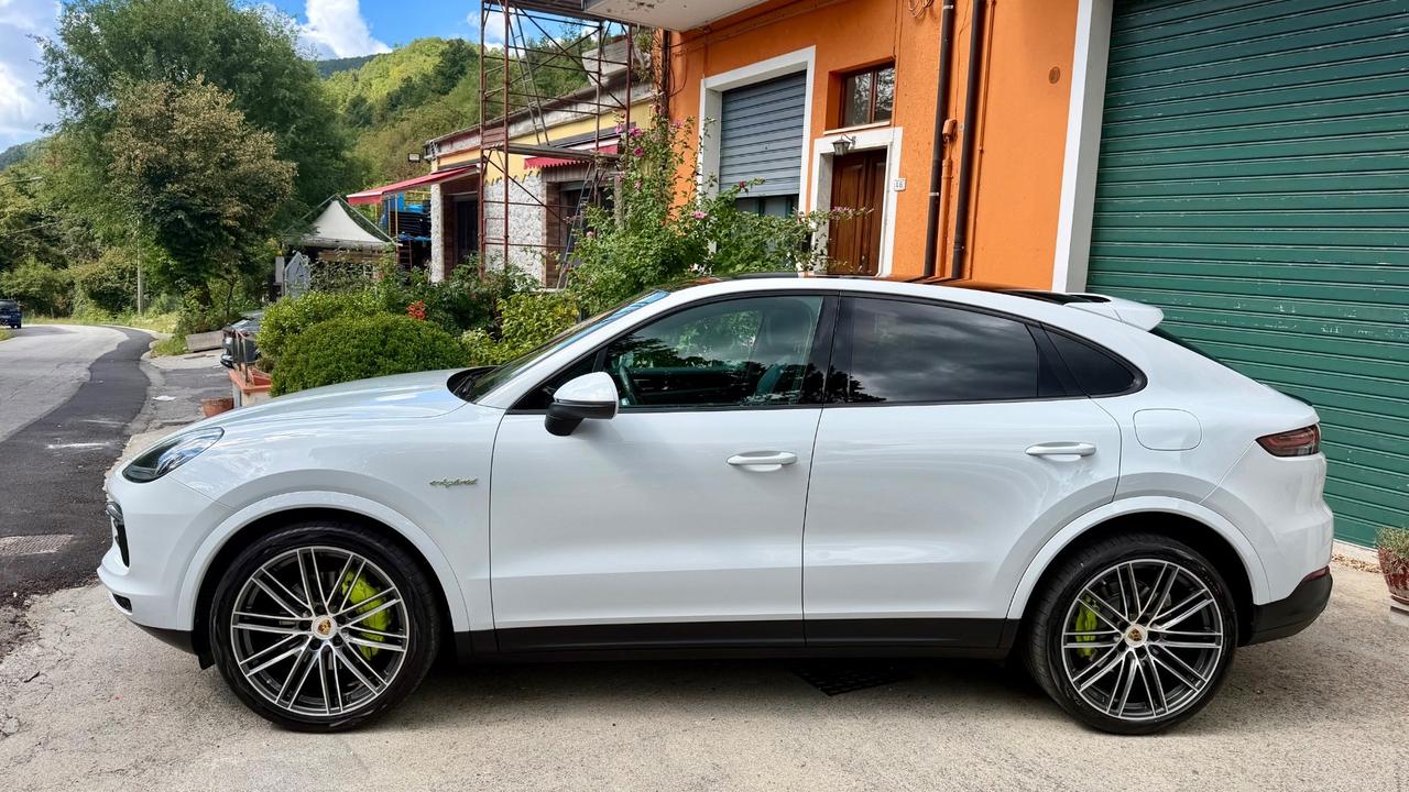 Porsche Cayenne Coupé 3.0 V6 E-Hybrid