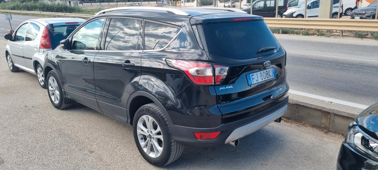Ford Kuga 1.5 TDCI 120 CV S&S 2WD Titanium