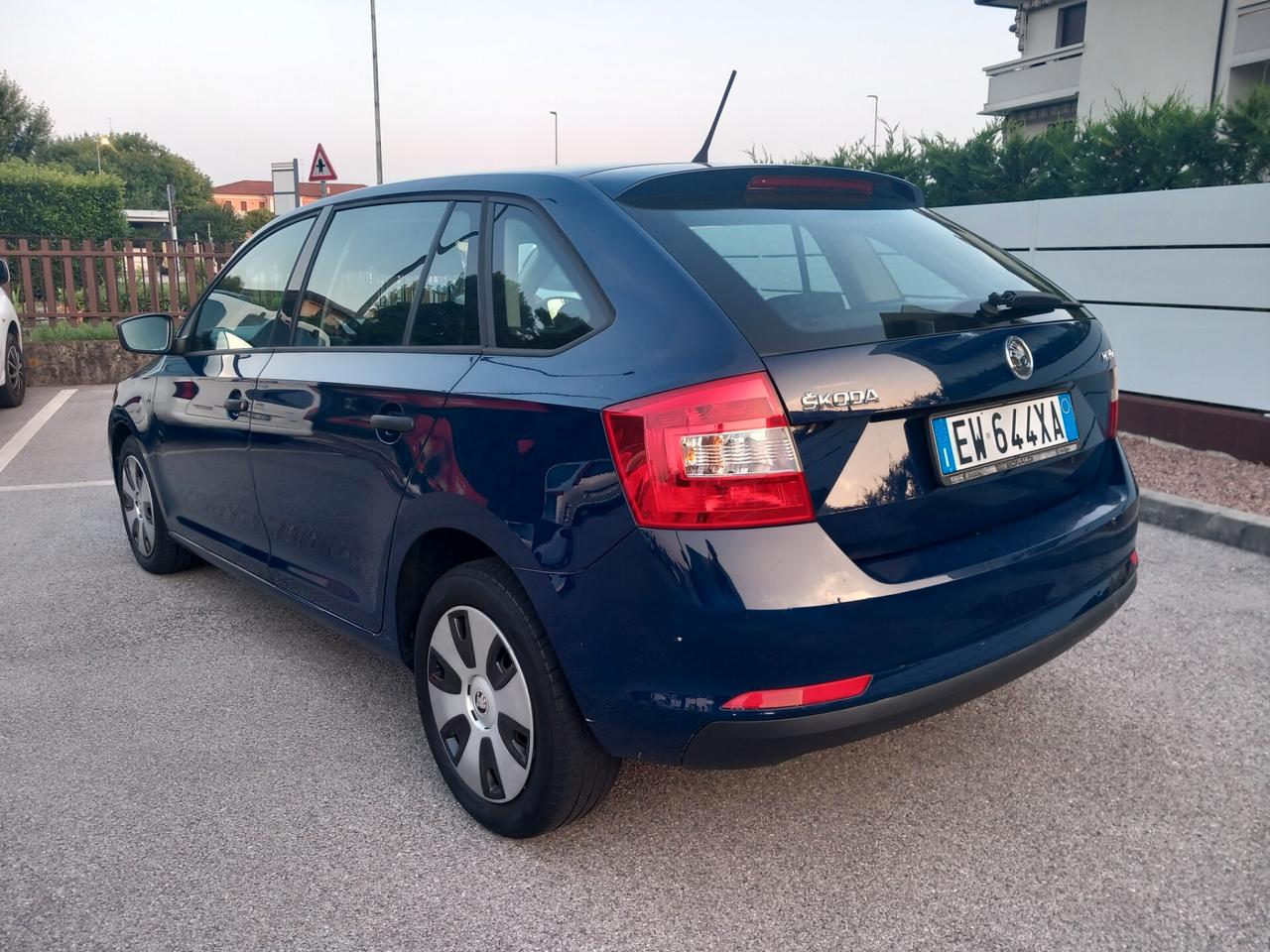 Skoda Rapid 1.2 TSI 86CV Active ok perneo patentati a € 158 mese