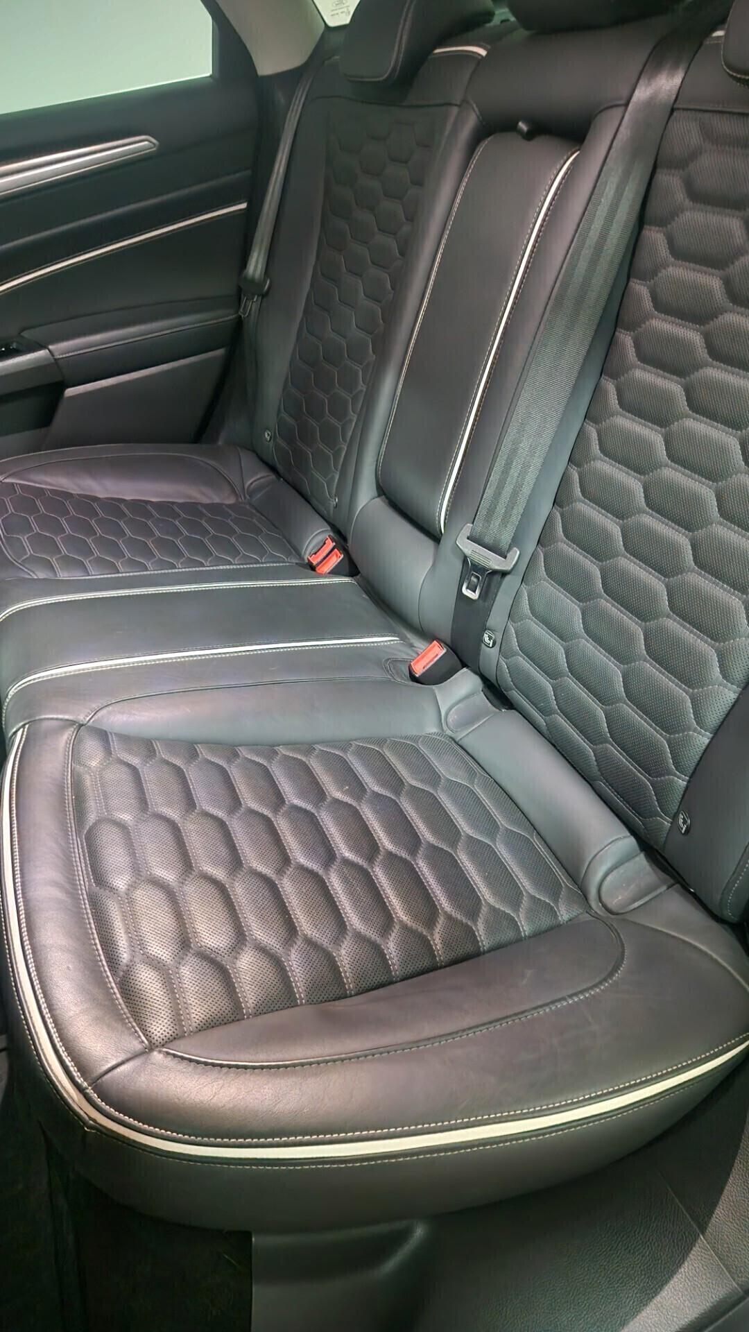 Ford Mondeo Full Hybrid 2.0 187 CV eCVT 4 porte Vignale