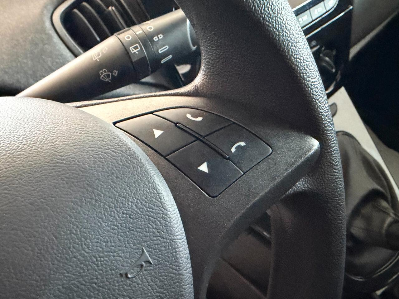 Lancia Ypsilon 1.0 FIREFLY 70 cv. Hybrid SILVER