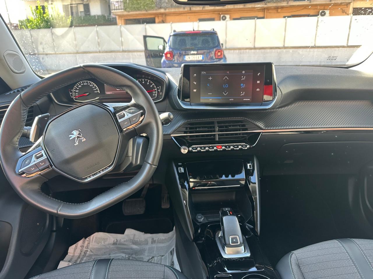 Peugeot 2008 BlueHDi 130 S&S EAT8 Allure