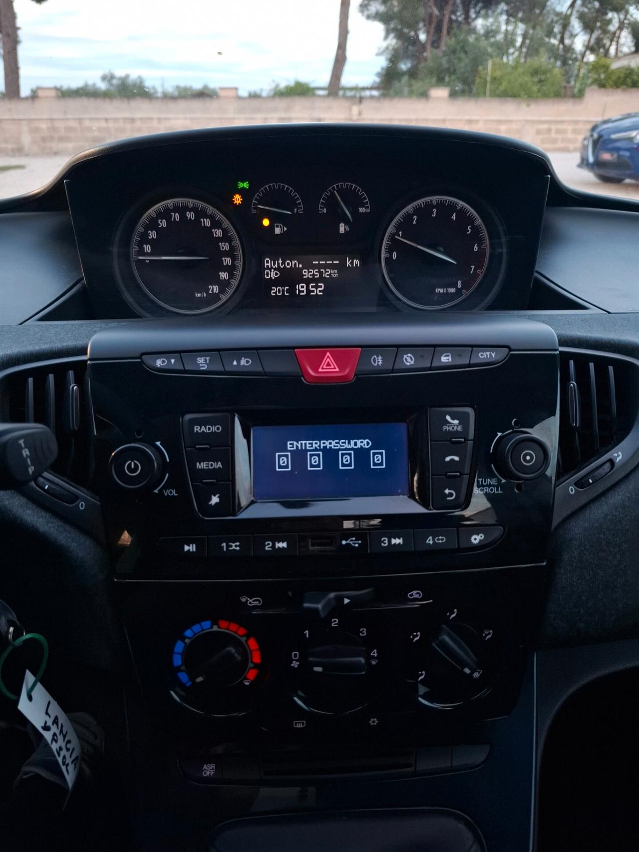 Ypsilon 1.0 5 porte S&S Hybrid Gold *LED-CLIMA*