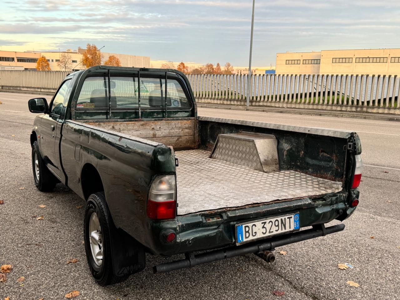 Mitsubishi L200 2.5 TDI 4WD Single Cab Pick-up