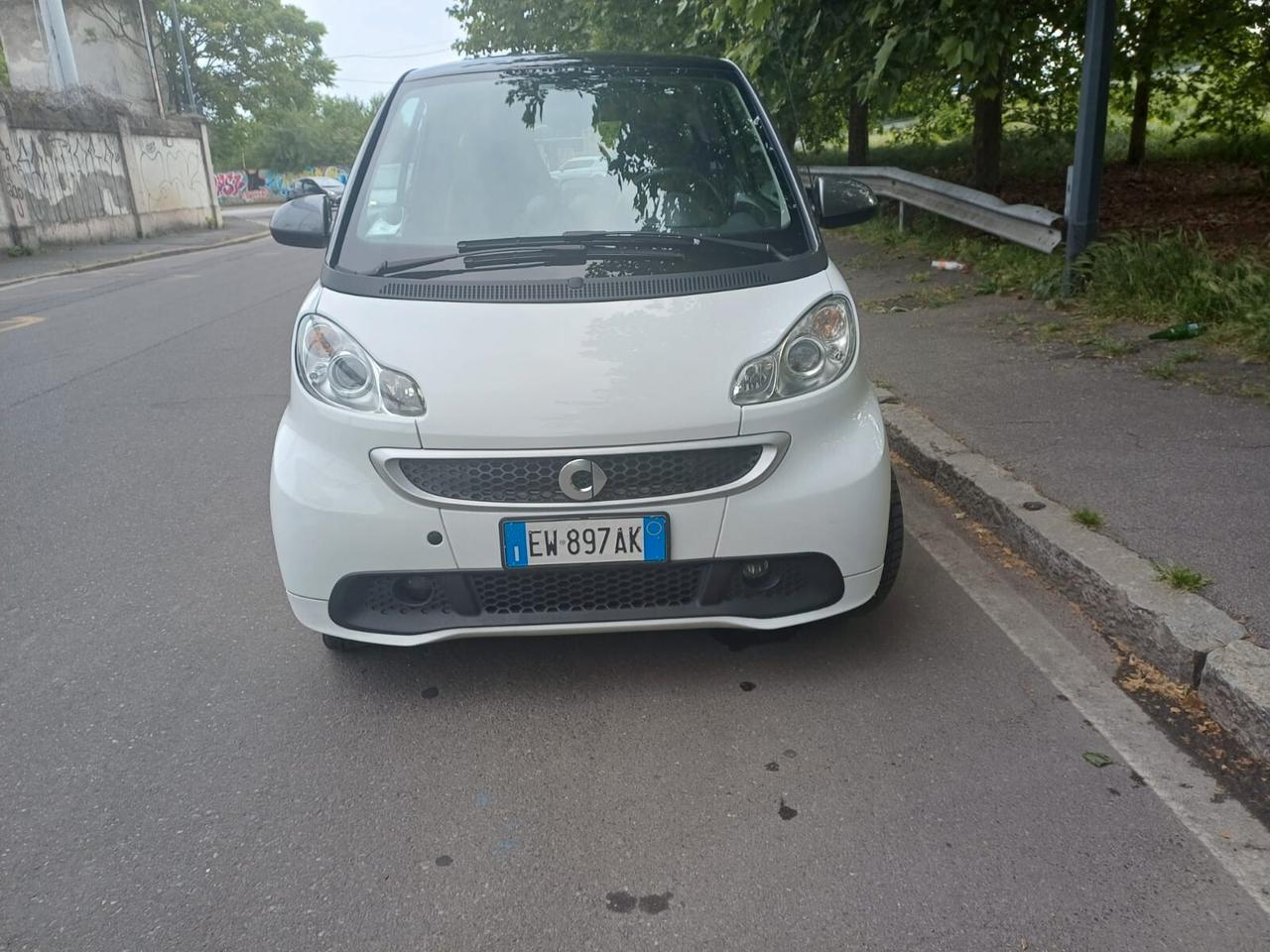 Smart ForTwo 1000 52 kW MHD SERVOSTERZO