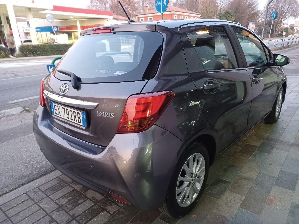 TOYOTA - Yaris - 1.0 5p. Lounge