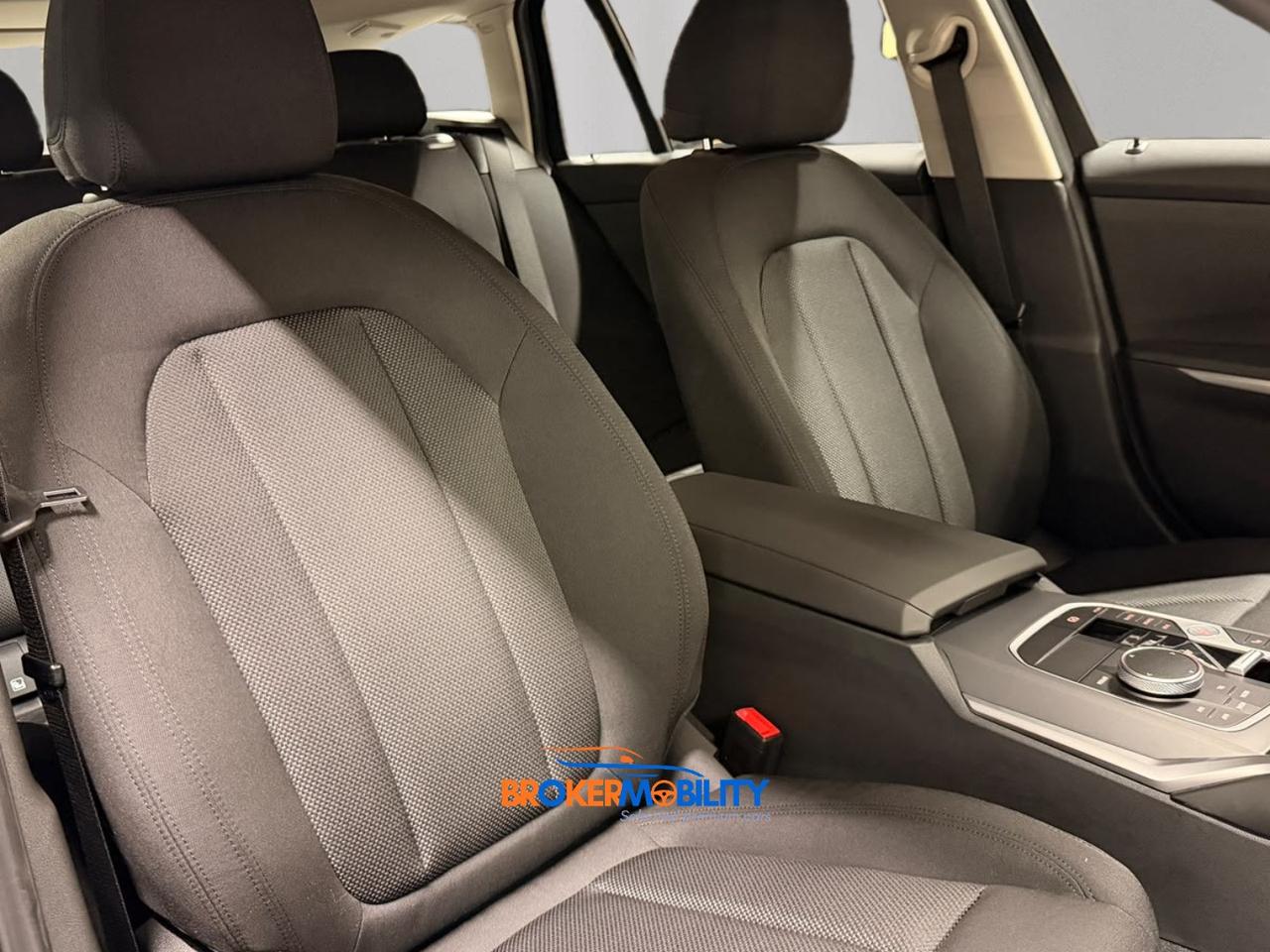 BMW 318 d Touring mhev 48V auto