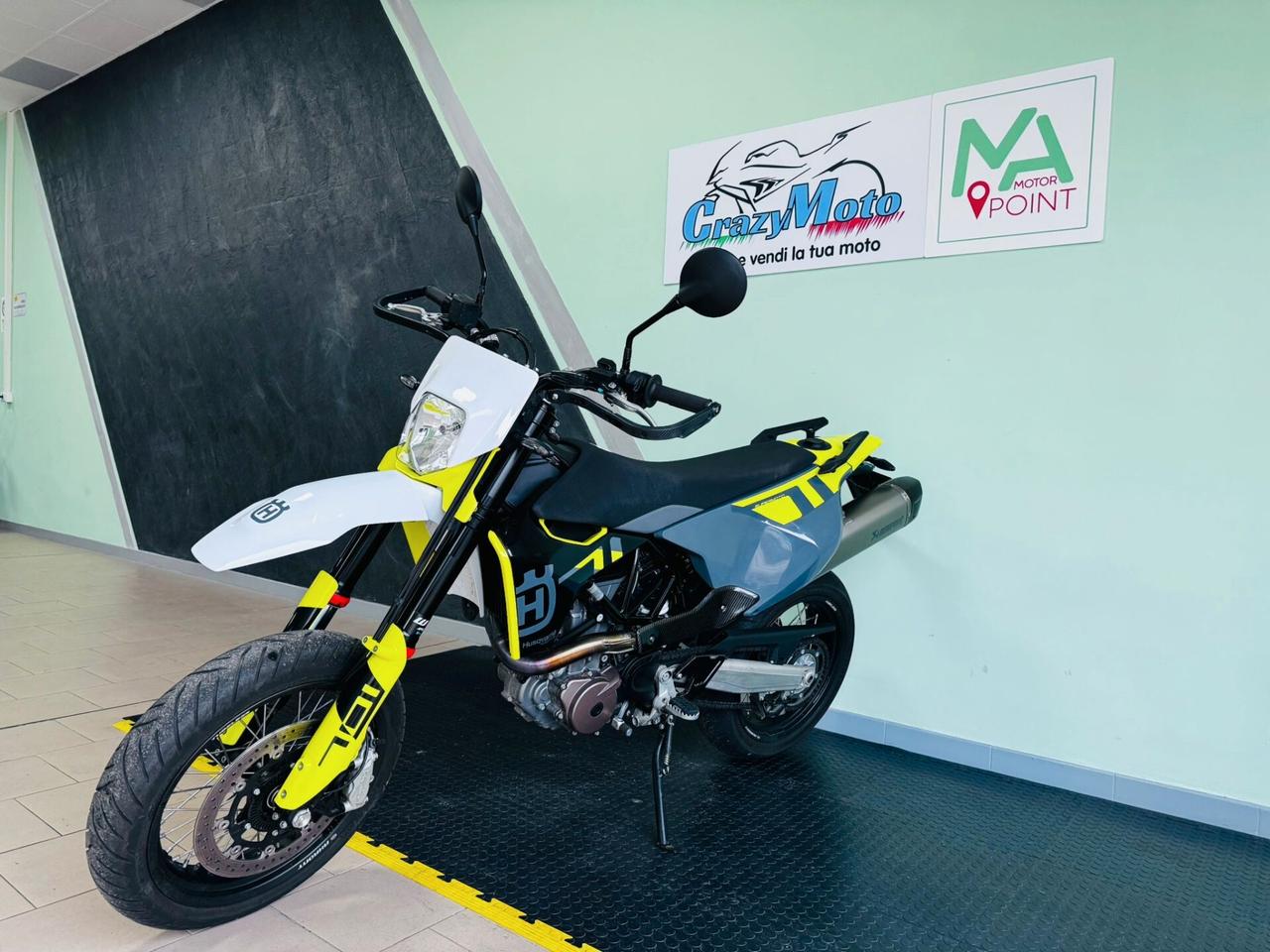 Husqvarna 701 Supermoto