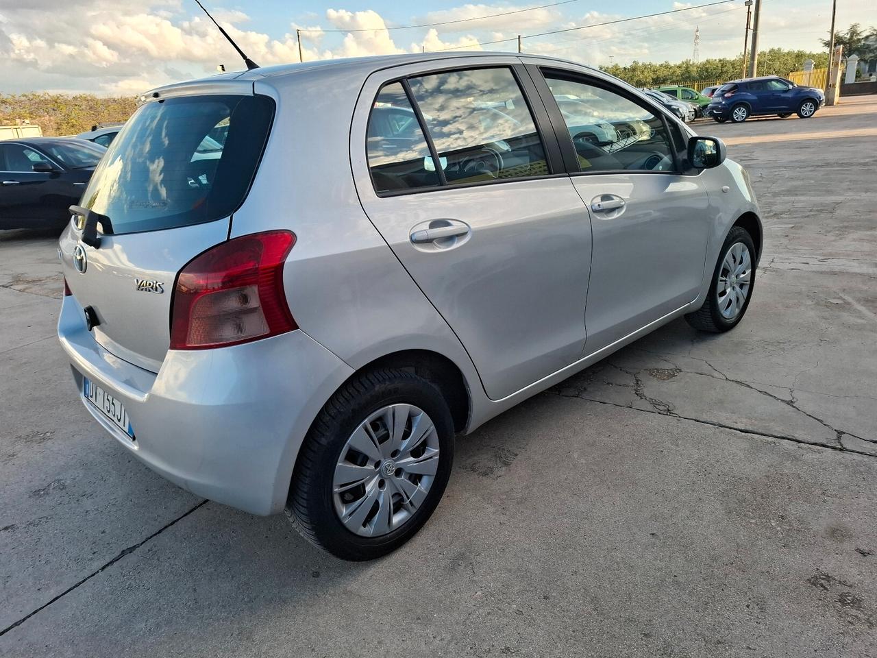 TOYOTA YARIS 1.0 BENZINA 5 PORTE - 2008
